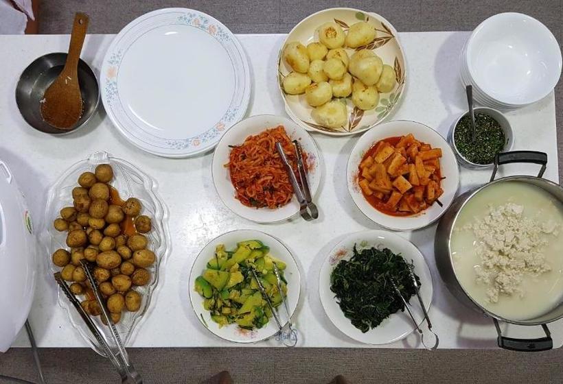 Пансион Pine Garden Guesthouse