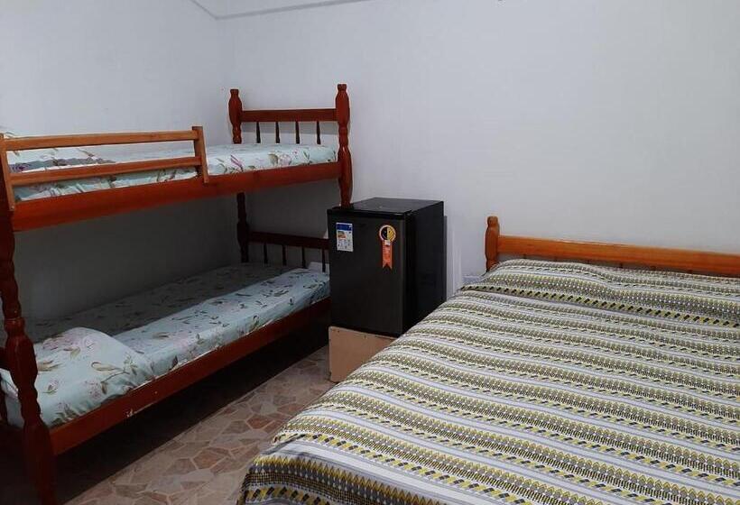 بنسيون Pousada Canoas