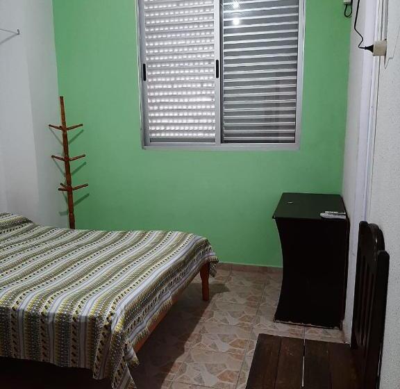 بنسيون Pousada Canoas