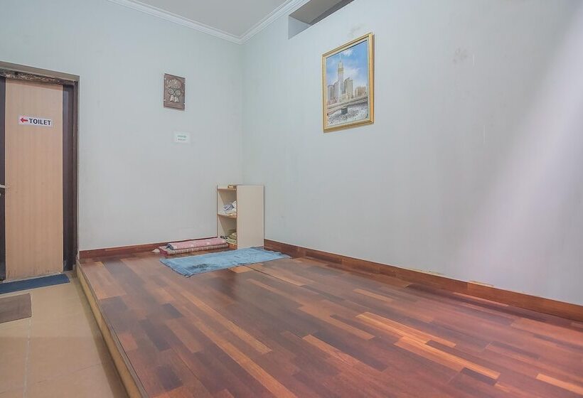 پانسیون Reddoorz Plus Syariah At Banjarbaru 2