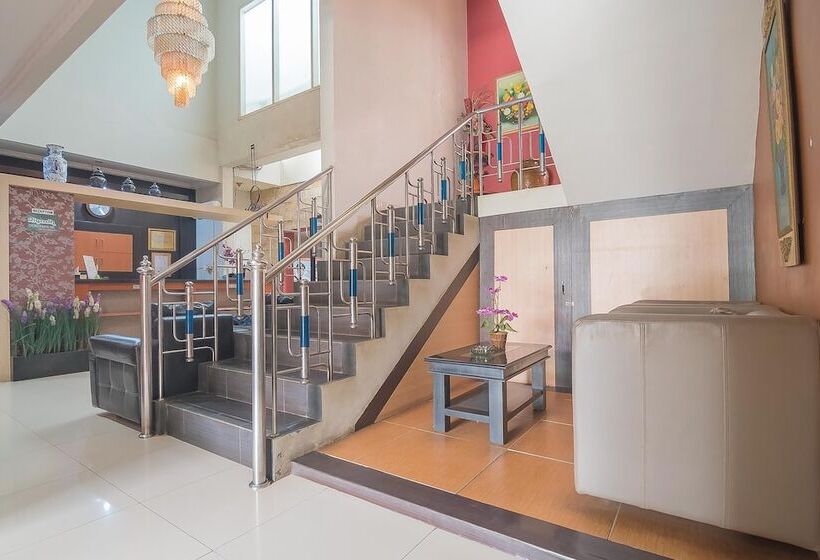 펜션 Reddoorz Plus Syariah At Banjarbaru 2