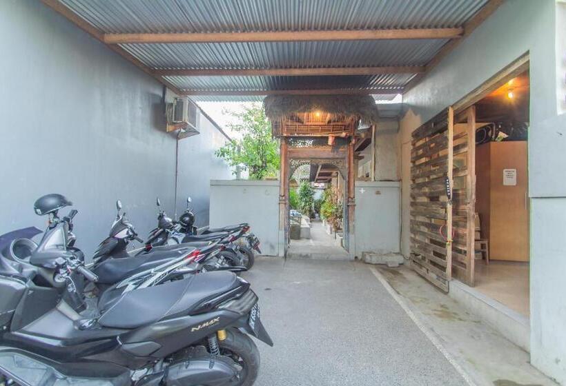 פנסיון Sadana Bali Guesthouse