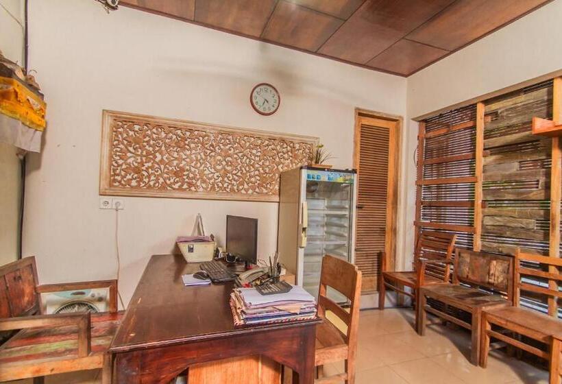 פנסיון Sadana Bali Guesthouse