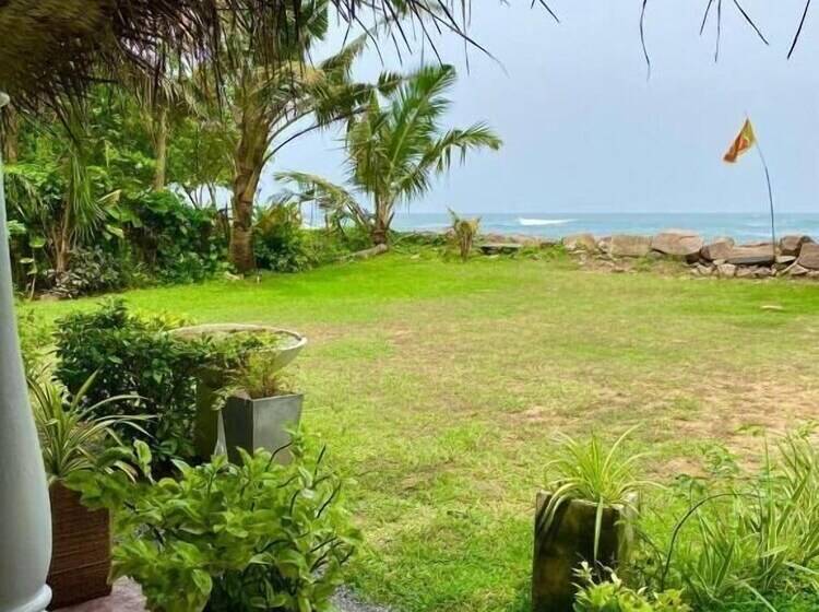 פנסיון Together Beach House