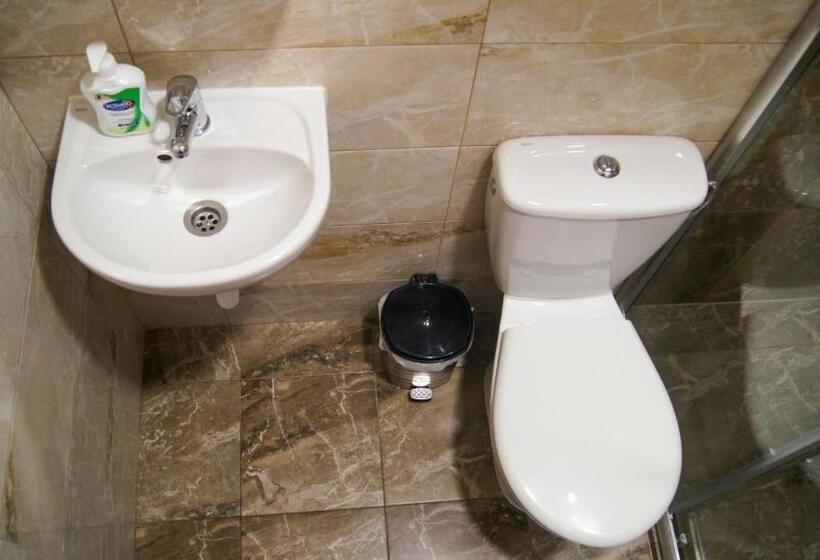 پانسیون Villa Megdani