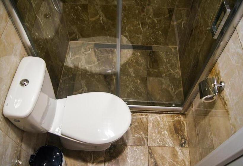 پانسیون Villa Megdani