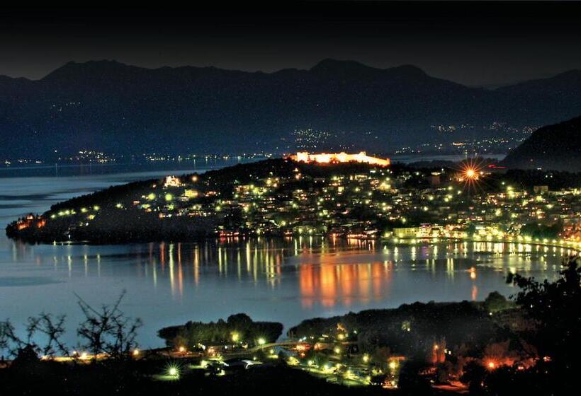 پانسیون Villa Megdani