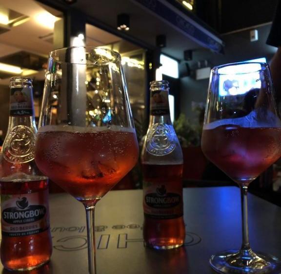 پانسیون Villa Radica