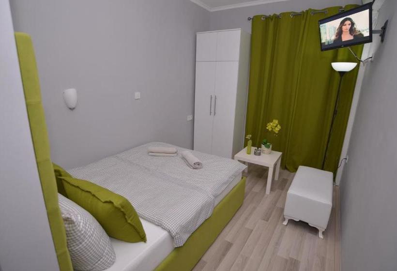 پانسیون Villa Radica