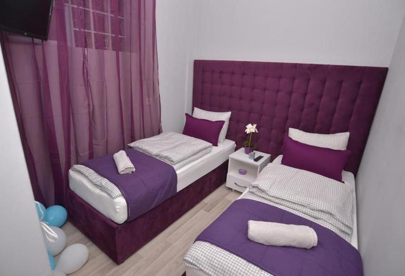 پانسیون Villa Radica