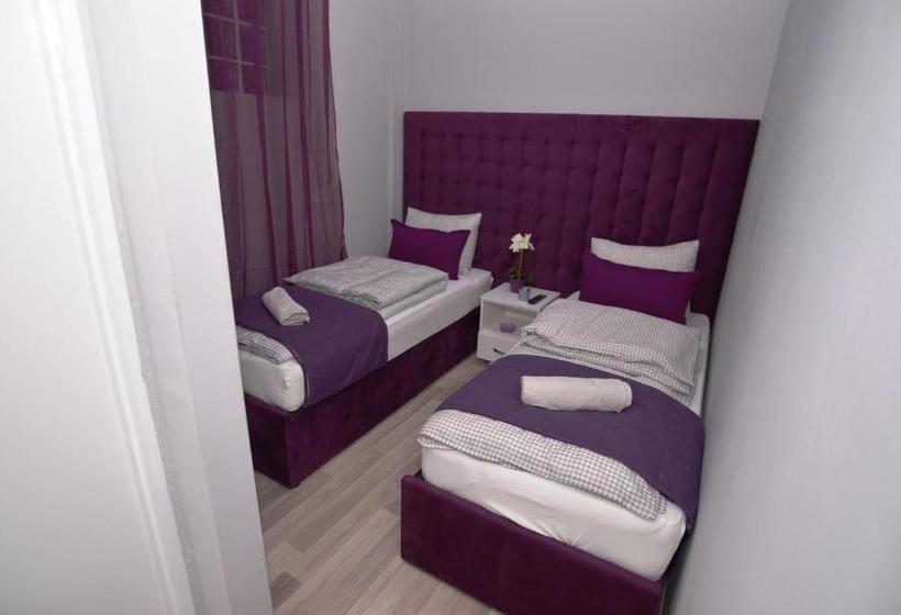 پانسیون Villa Radica