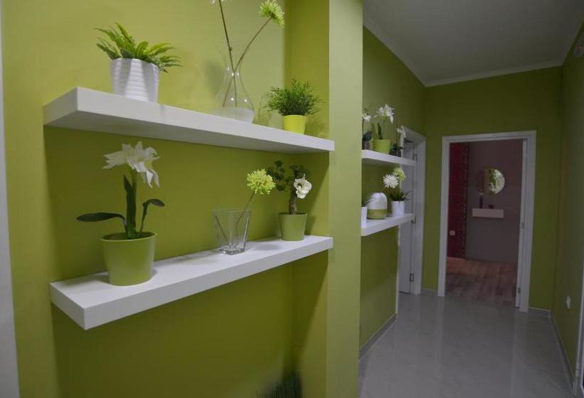 پانسیون Villa Radica