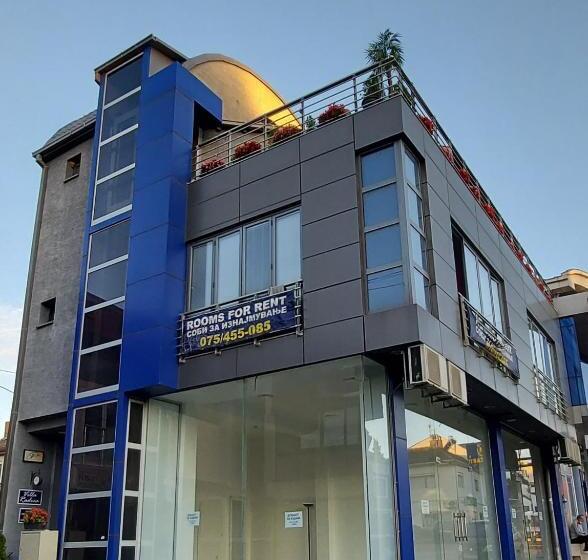 پانسیون Villa Radica