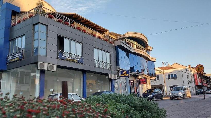 پانسیون Villa Radica