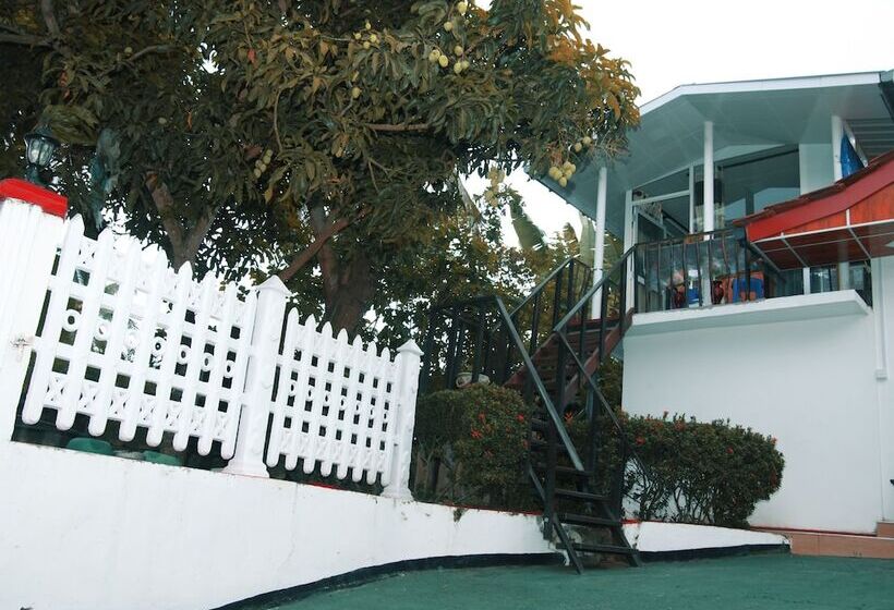 بنسيون Villa Serenity   Jayavikumgama