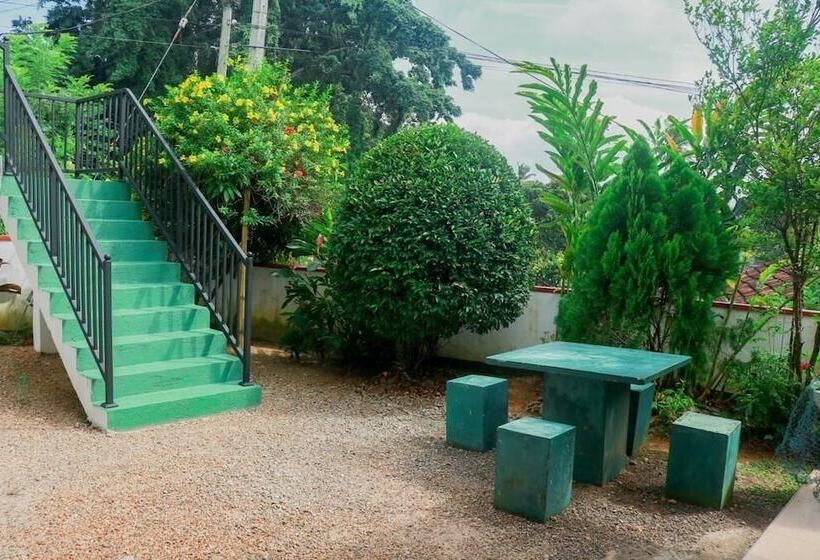 بنسيون Villa Serenity   Jayavikumgama