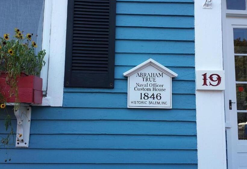 فندق صغير Stepping Stone Inn