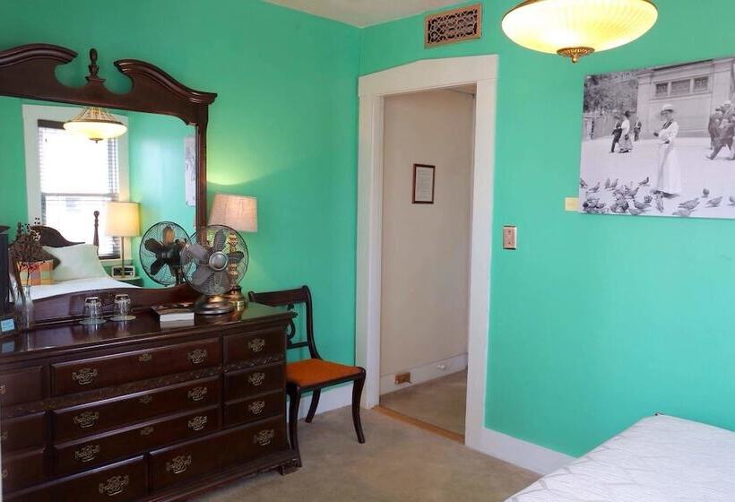 فندق صغير Stepping Stone Inn