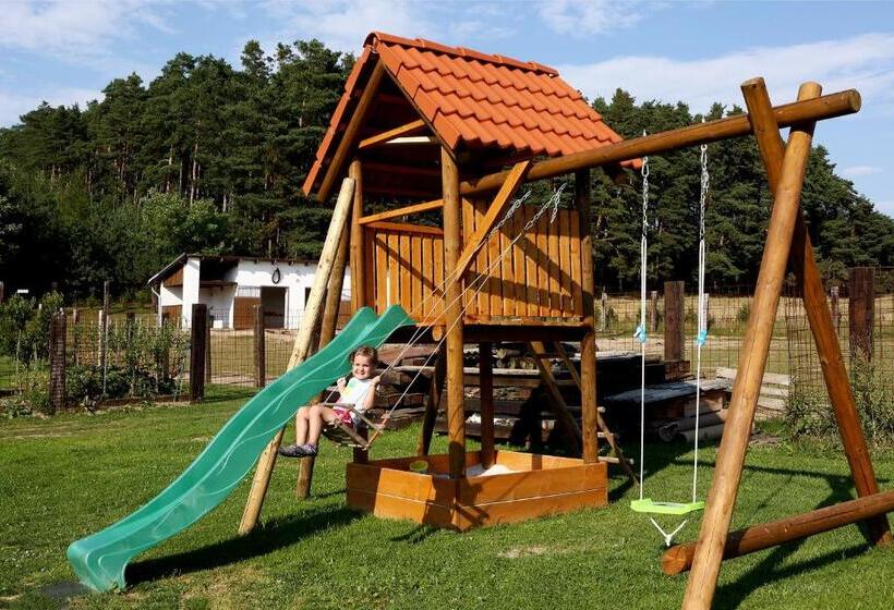 בית מלון כפרי Na Samotě Ve Srubu