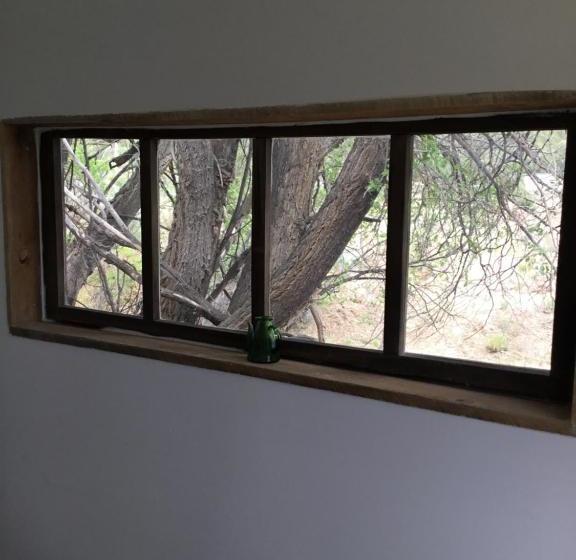 فندق Taos Goji Farm & Eco Lodge Retreat