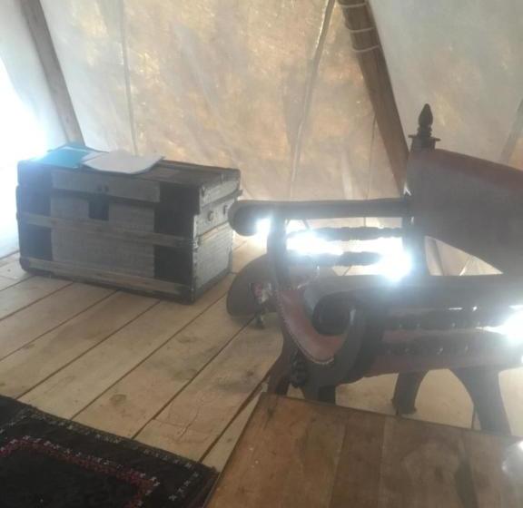 فندق Taos Goji Farm & Eco Lodge Retreat