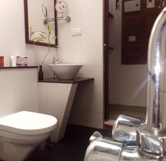 膳宿费 Ashtamudi Villa