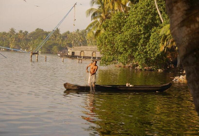 بنسيون Ashtamudi Villa