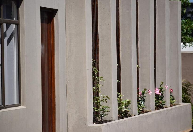 פנסיון Beach Retreat Guesthouse