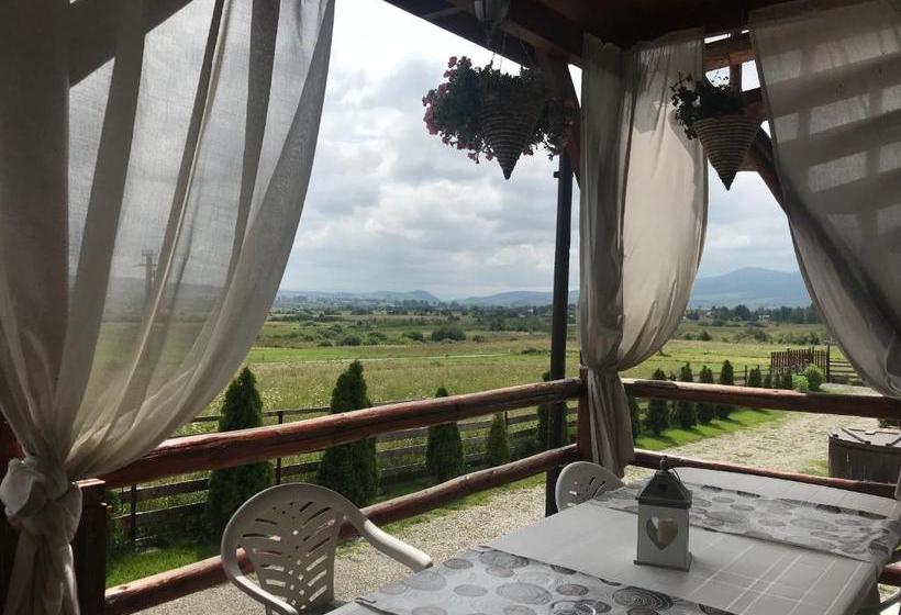 بنسيون Casa Genesini