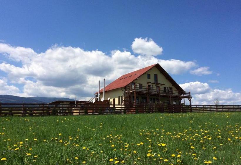 بنسيون Casa Genesini