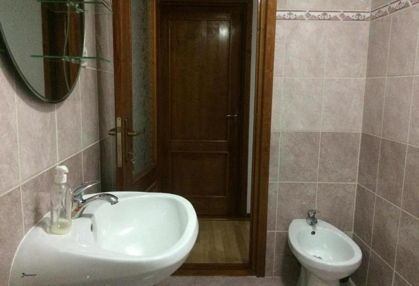 بنسيون Casa Genesini