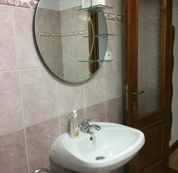 بنسيون Casa Genesini