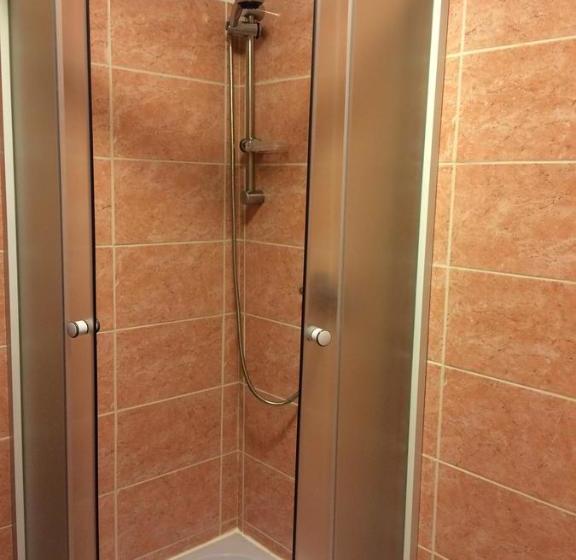 بنسيون Casa Genesini