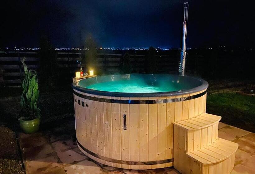 بنسيون Casa Genesini