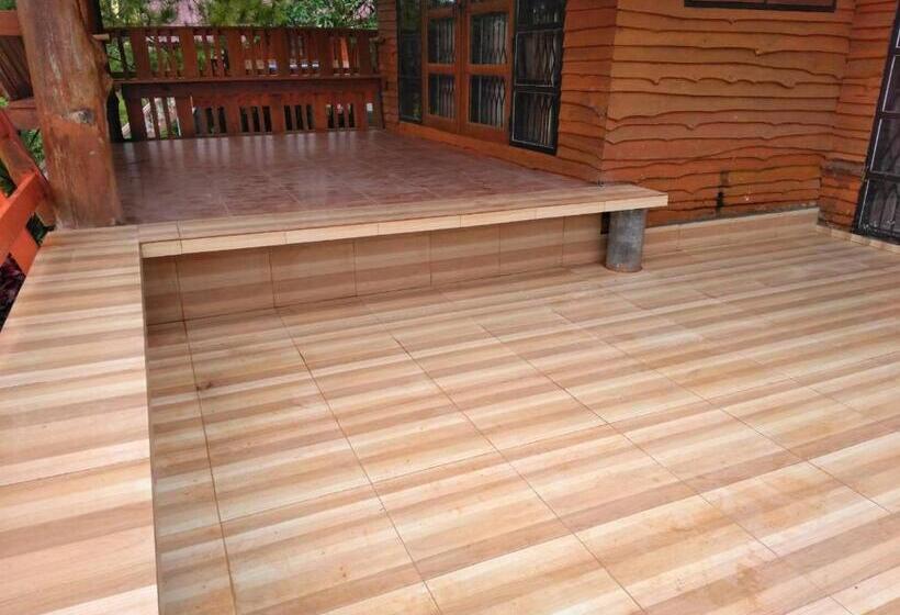 פנסיון Chatfah Resort