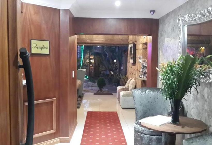 Пансион Eagle Rock Executive Guest House