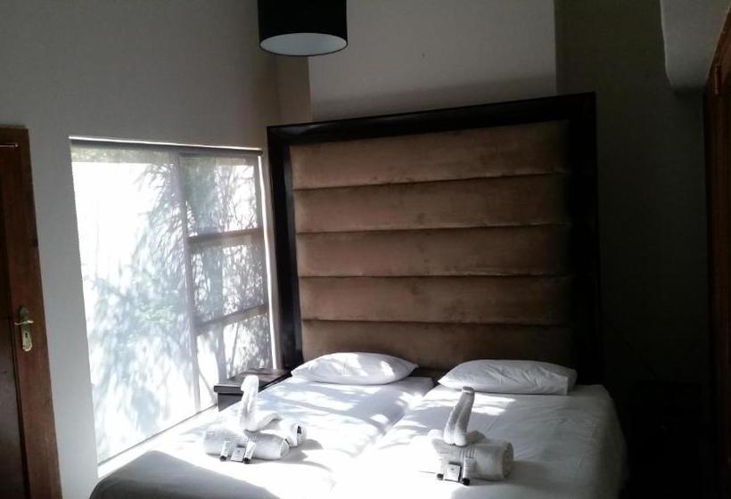 ペンション Eagle Rock Executive Guest House