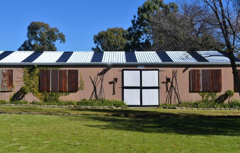 פנסיון Favour House