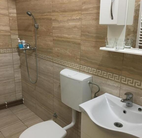 پانسیون Guest House Anna Caffe