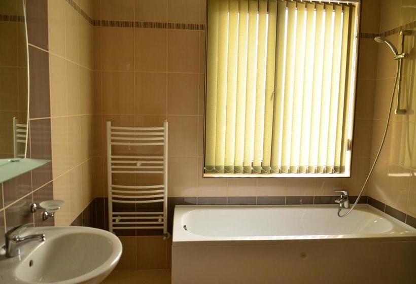 פנסיון Guest House Nocturno