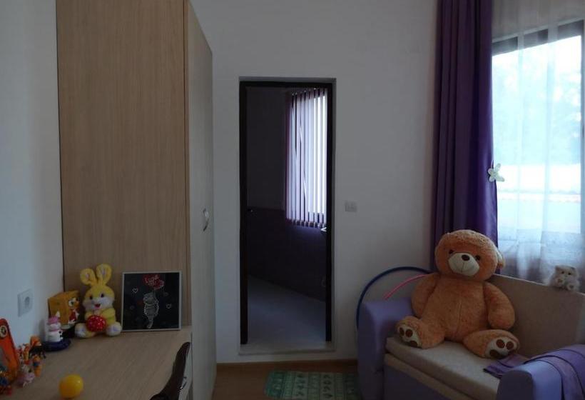 פנסיון Guest House Nocturno