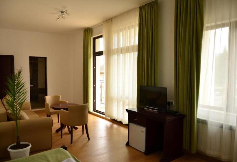 פנסיון Guest House Nocturno