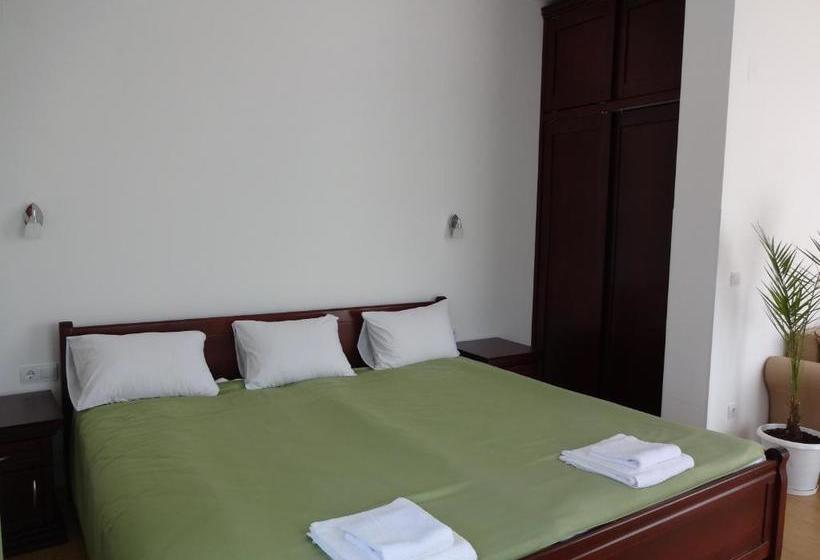 פנסיון Guest House Nocturno