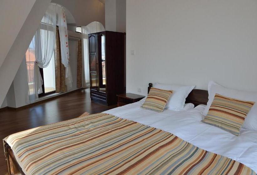 פנסיון Guest House Nocturno