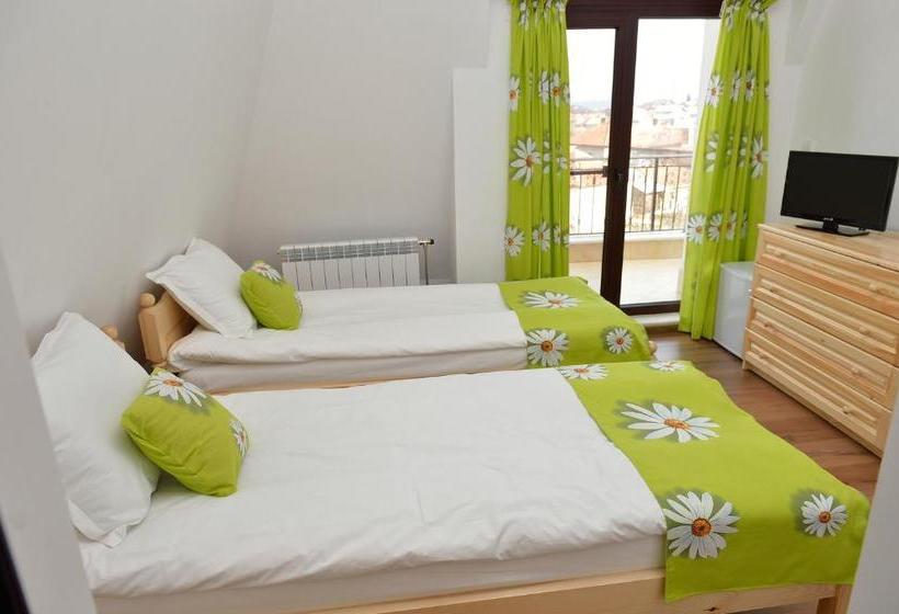 פנסיון Guest House Nocturno