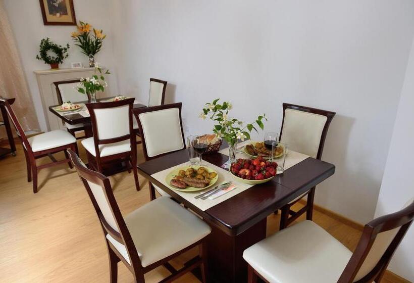 פנסיון Guest House Nocturno