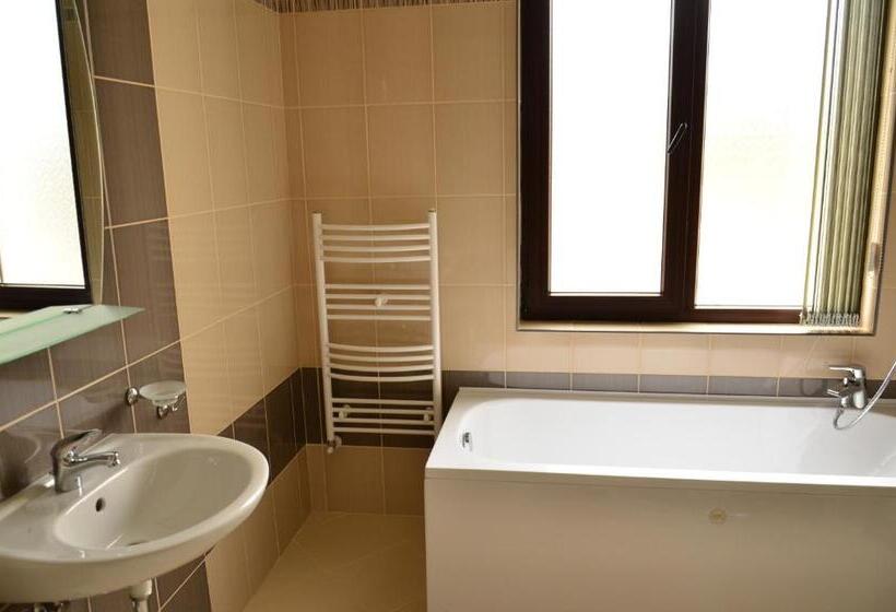 פנסיון Guest House Nocturno