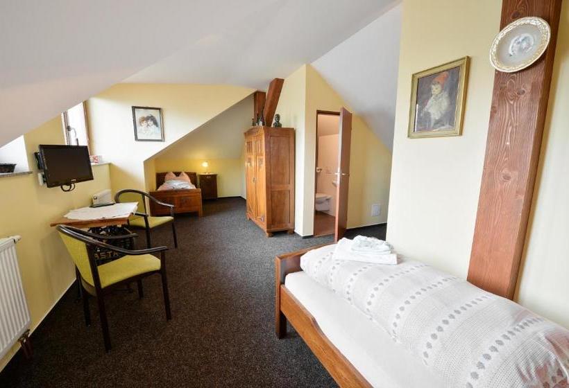 بنسيون S Restaurací Splávek