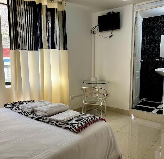 پانسیون Hostal Santa Rosa