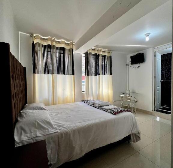 پانسیون Hostal Santa Rosa